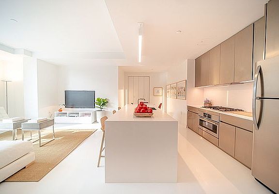 4th image of 158 E 126th St APT 1122
