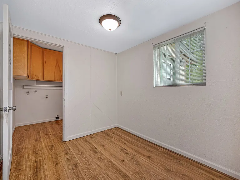 3210 Manzanita Ln — Photo 13
