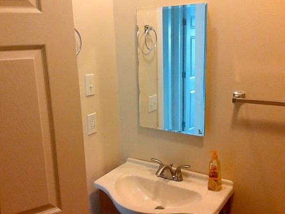 3rd image of 1660 Churchill Downs Rd APT D