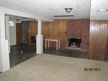 4th image of 3438 SE Mary Ct