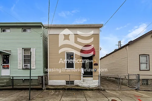 635 Watkins St Photo 1