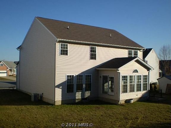 2nd image of 34 Meadowlands Ct