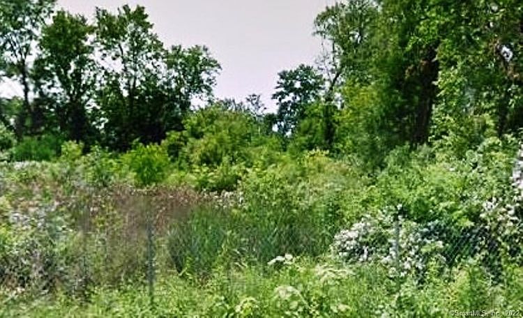 1st image of 5 Brinley Ave