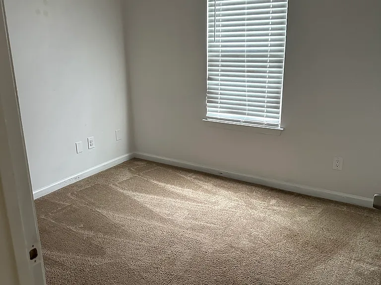 15 Laura Way — Photo 10