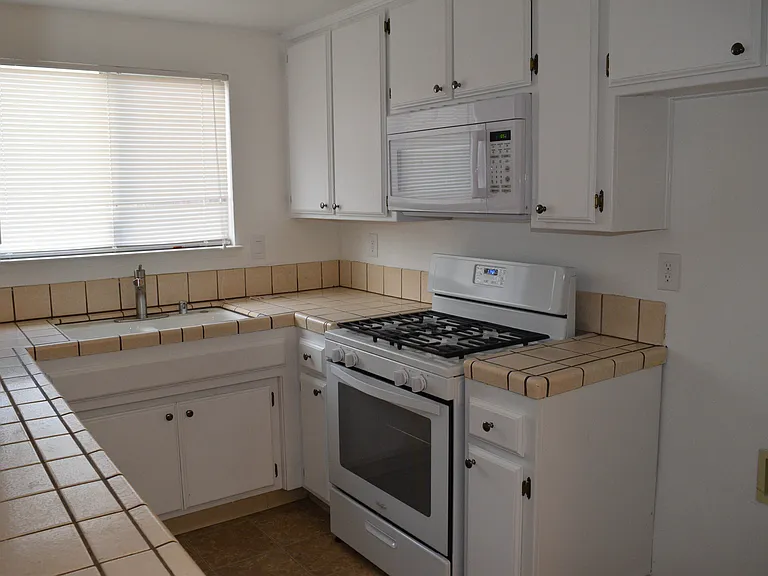4809 Millbrook Way — Photo 8