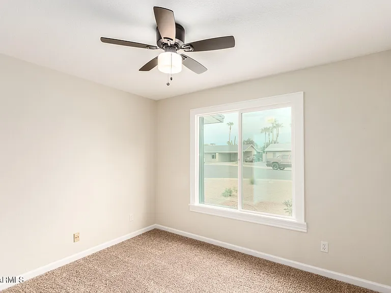 518 N Pepperwood Ct — Photo 14