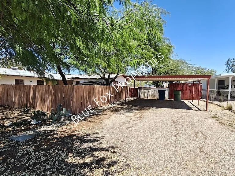 1224 N Camilla Blvd — Photo 17