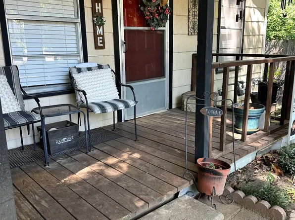 1033 N Johnson St, Mineola, TX 75773