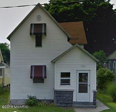 1st image of 1121 Tamarack Ave NW