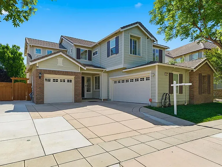 456 N Sierra Madre St — Photo 22