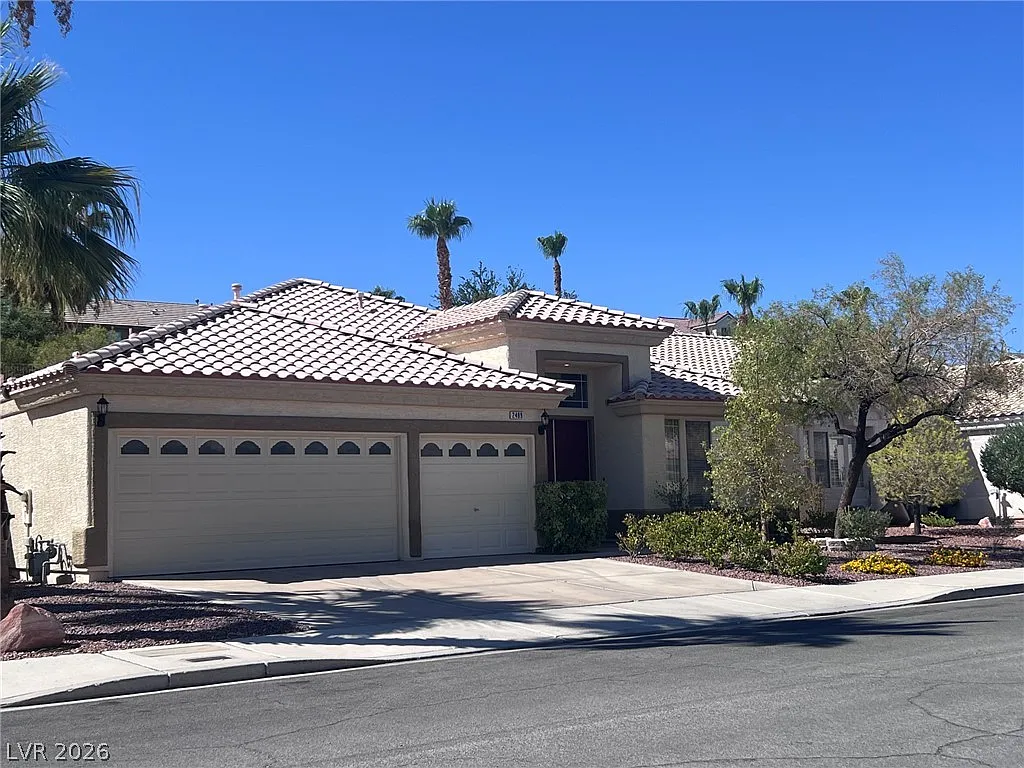 3 bed, 3.0 bath, 2300 sqft, $3,270 — Photo 1