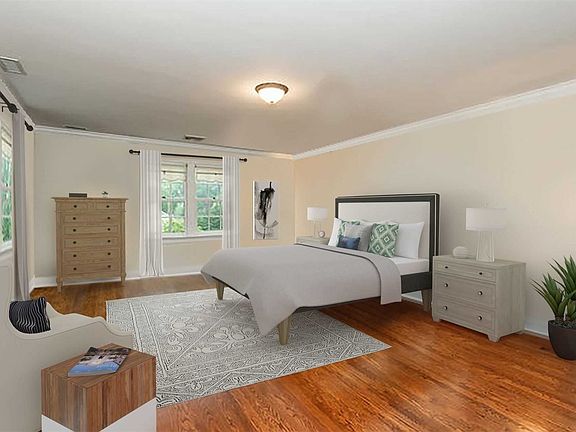 5th image of 205 Circle Dr