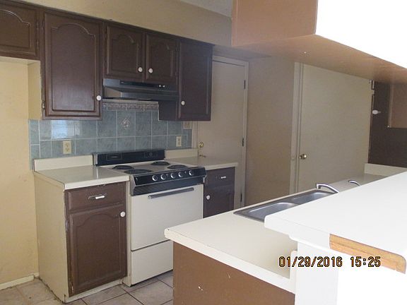 3rd image of 2600 E Montgomery St APT 15