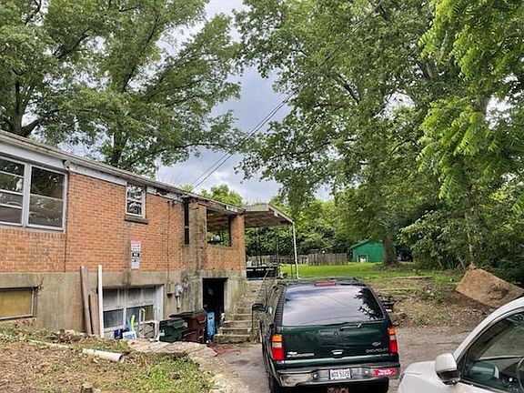 3rd image of 10451 Burlington Rd