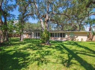 686 Date Palm Rd, Vero Beach, FL 32963