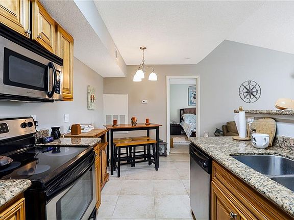 Home For Sale In Venetian Palms