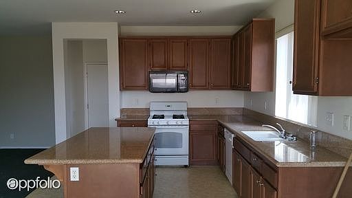 3rd image of 85907 Avenida Aleenah