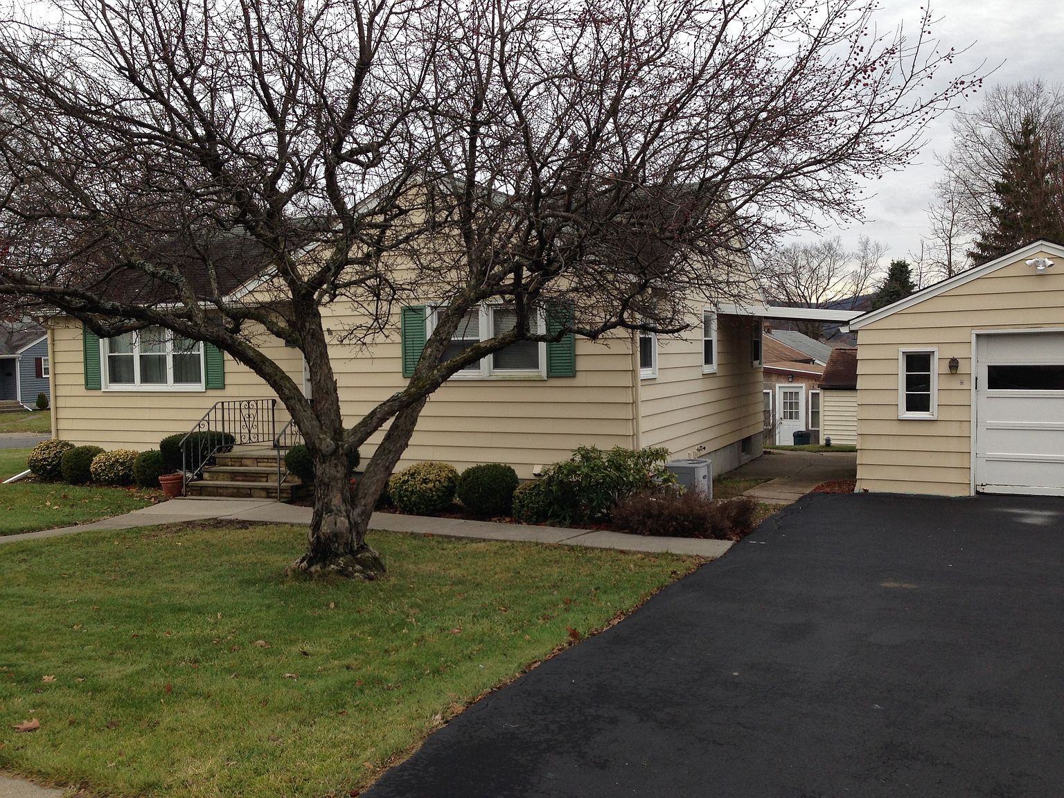 3220 Country Club Rd, Endwell, NY 13760 Zillow