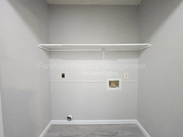 5507 Roanwood — Photo 10