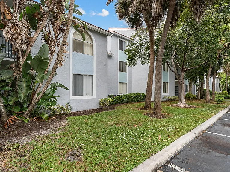 Cypress Shores — Photo 29