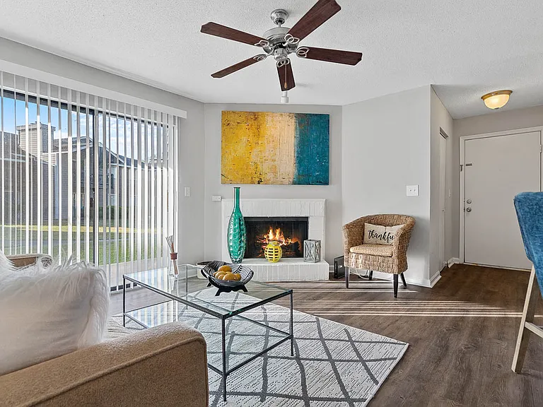 Ashley River Apartments — Photo 15