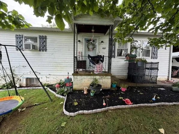 723 W Washington St, Grafton, WV 26354