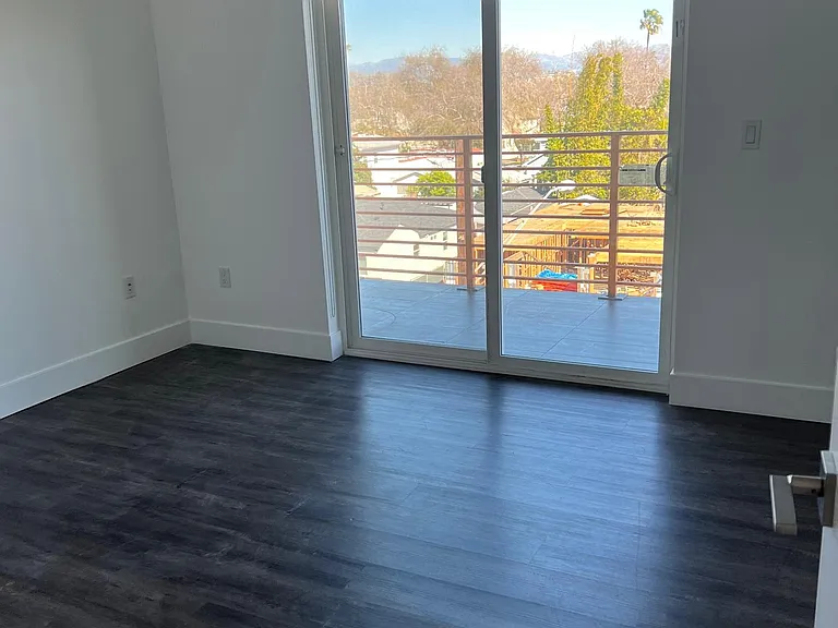4231 McLaughlin Ave #401 — Photo 22