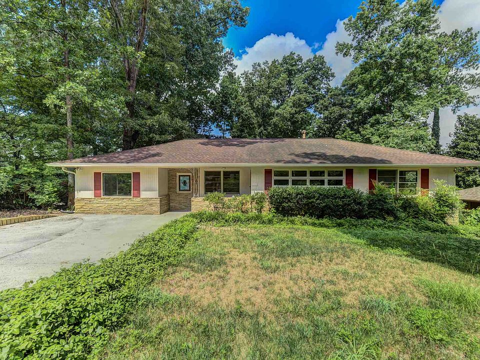 1st image of 386 Robin Ln SE