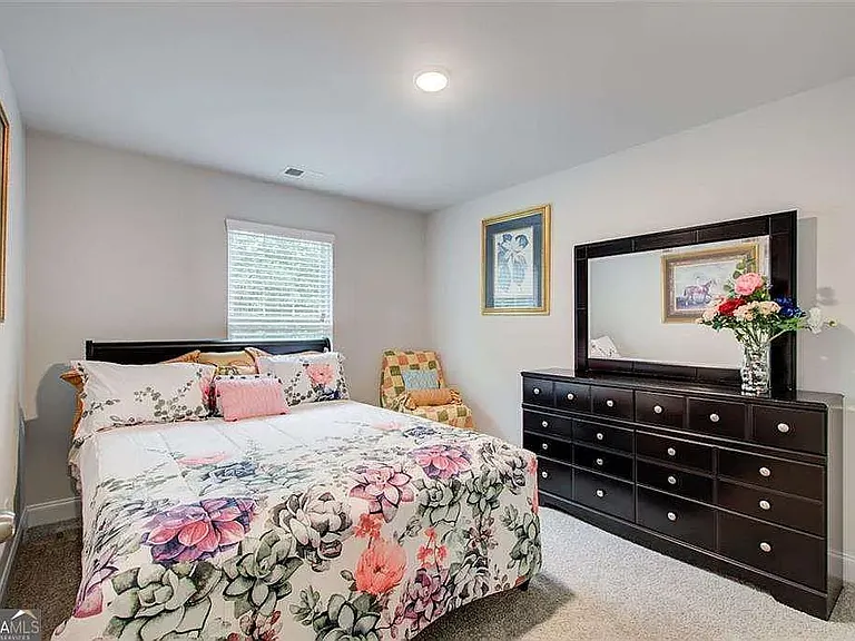10161 Benton Woods Dr — Photo 3