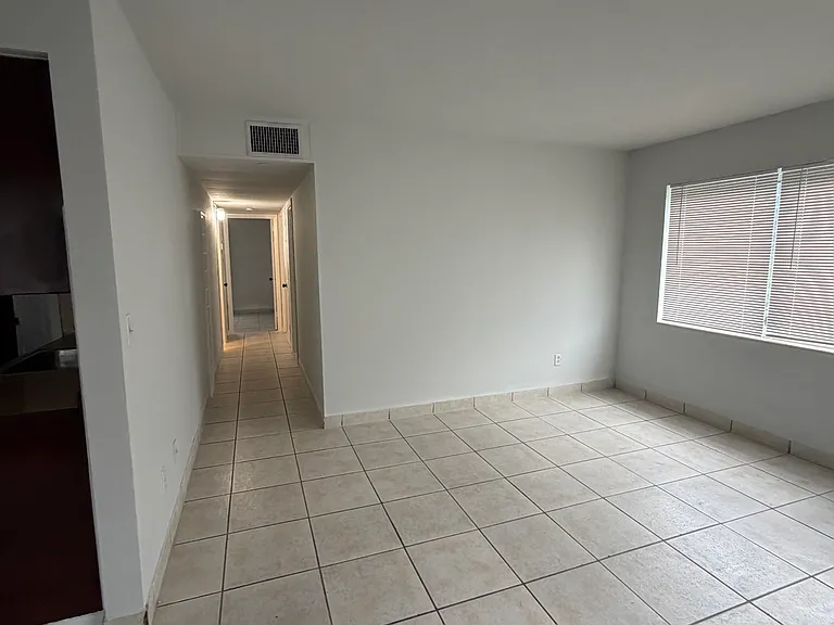 14 Apache St — Photo 6