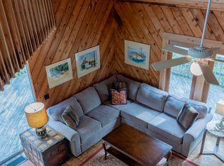 25 Holly Hill Rd, Amagansett, NY 11930