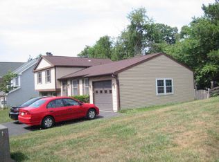 2804 Classic Ct, Herndon, VA 20171
