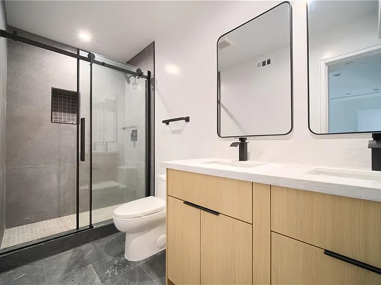 616 N Mariposa Ave — Photo 25