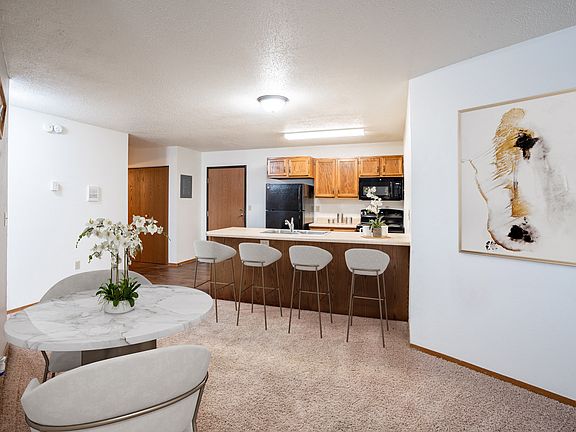 Fargo, ND Cedars 4 Apartments | 21B | Dining