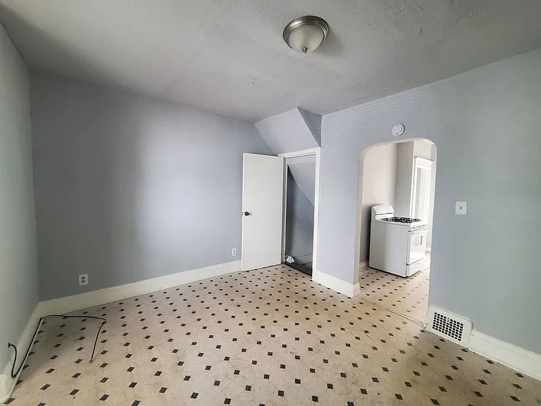 3415 E 114th St — Photo 10