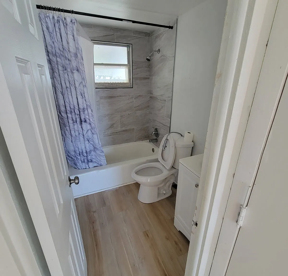 2 bed, $1,400 — Photo 3