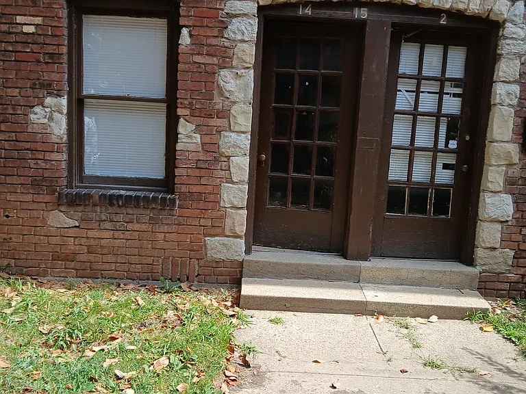 1361 S Floyd St #15 — Photo 2