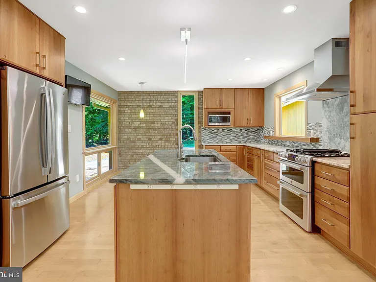 6030 Berwynd Rd — Photo 39