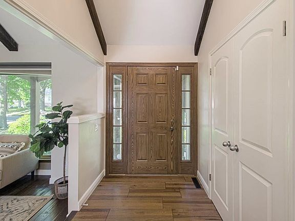 4th image of 12753 Overbrook Rd