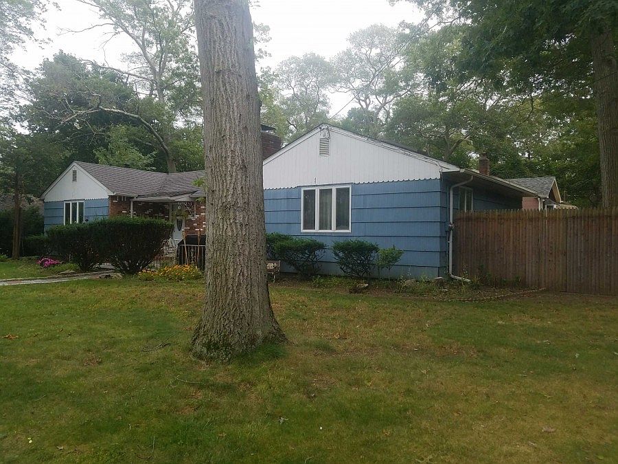 2nd image of 32 Snyder St