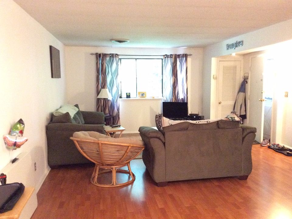 1st image of 906 Cortland Dr