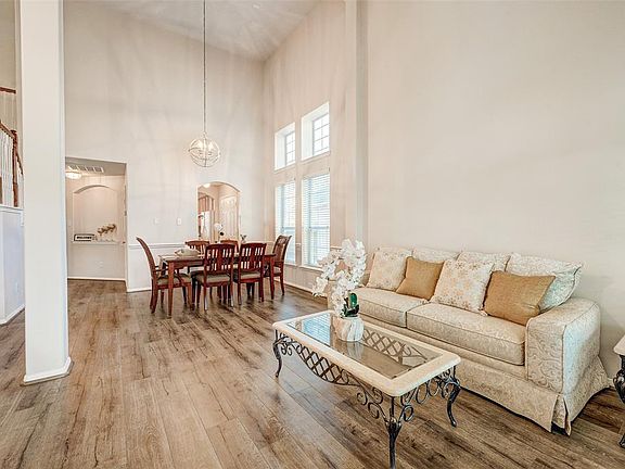 5th image of 5515 Waverdale Ct