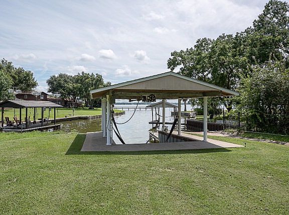 3rd image of 18153 Shore Dr
