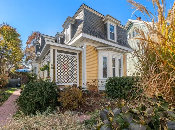 68 West St, Boston, MA 02136