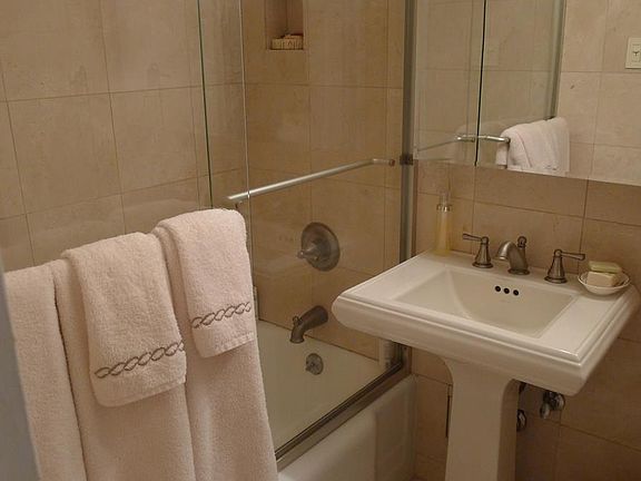 3rd image of 311 E 71st St APT 6B