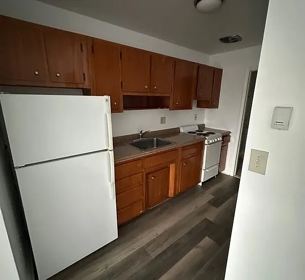 169 Birdseye St #1B — Photo 9
