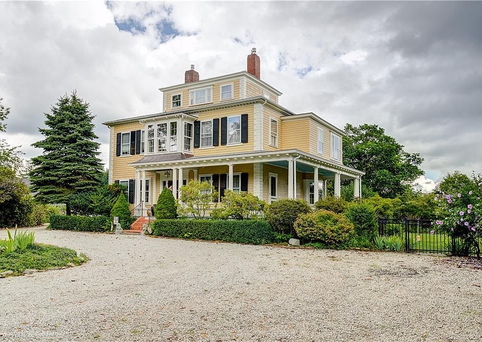 244 Ave, Bristol, RI 02809 Zillow