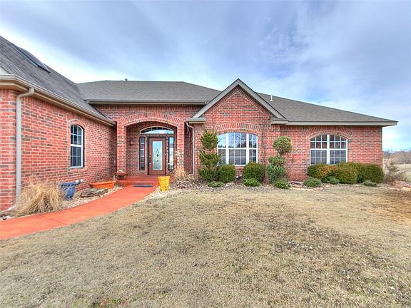 2nd image of 2620 Long Lake Pl