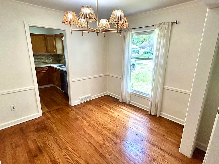 5908 Delmar St — Photo 3