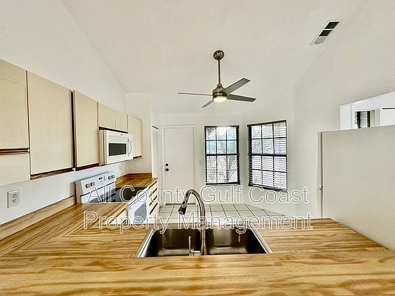 4th image of 4929 81st Avenue Ter E
